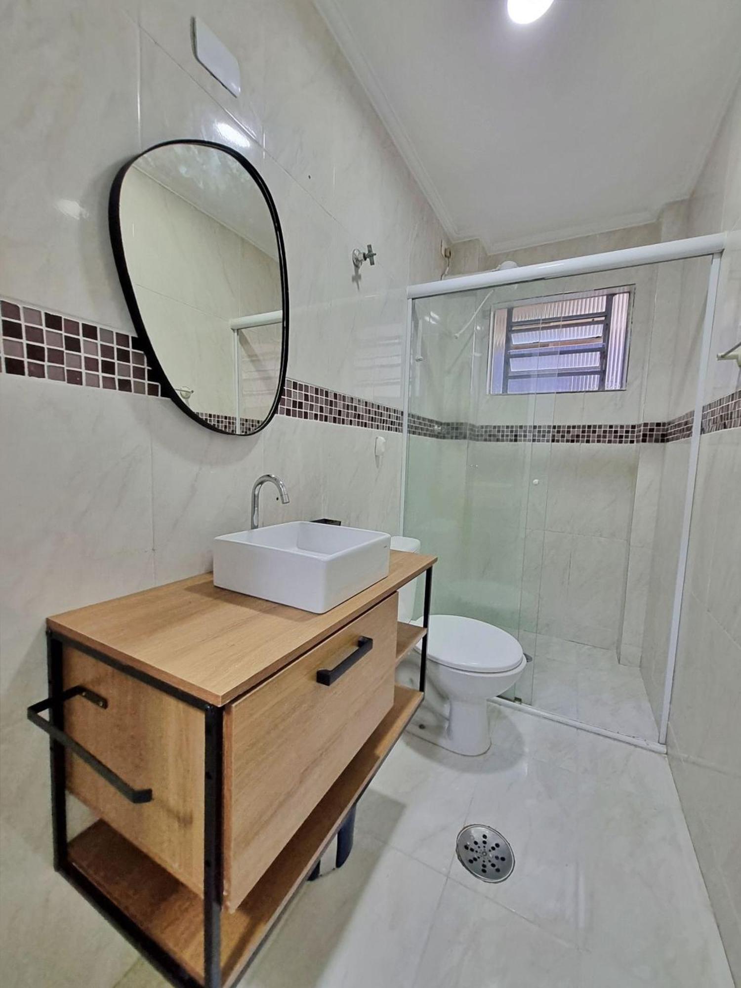 01 Dorm Reformado C/Ar Cond, Wi-Fi, 1 Vaga, Enseada, Prox Ao Pao De Acucar Apartment Guaruja Ngoại thất bức ảnh