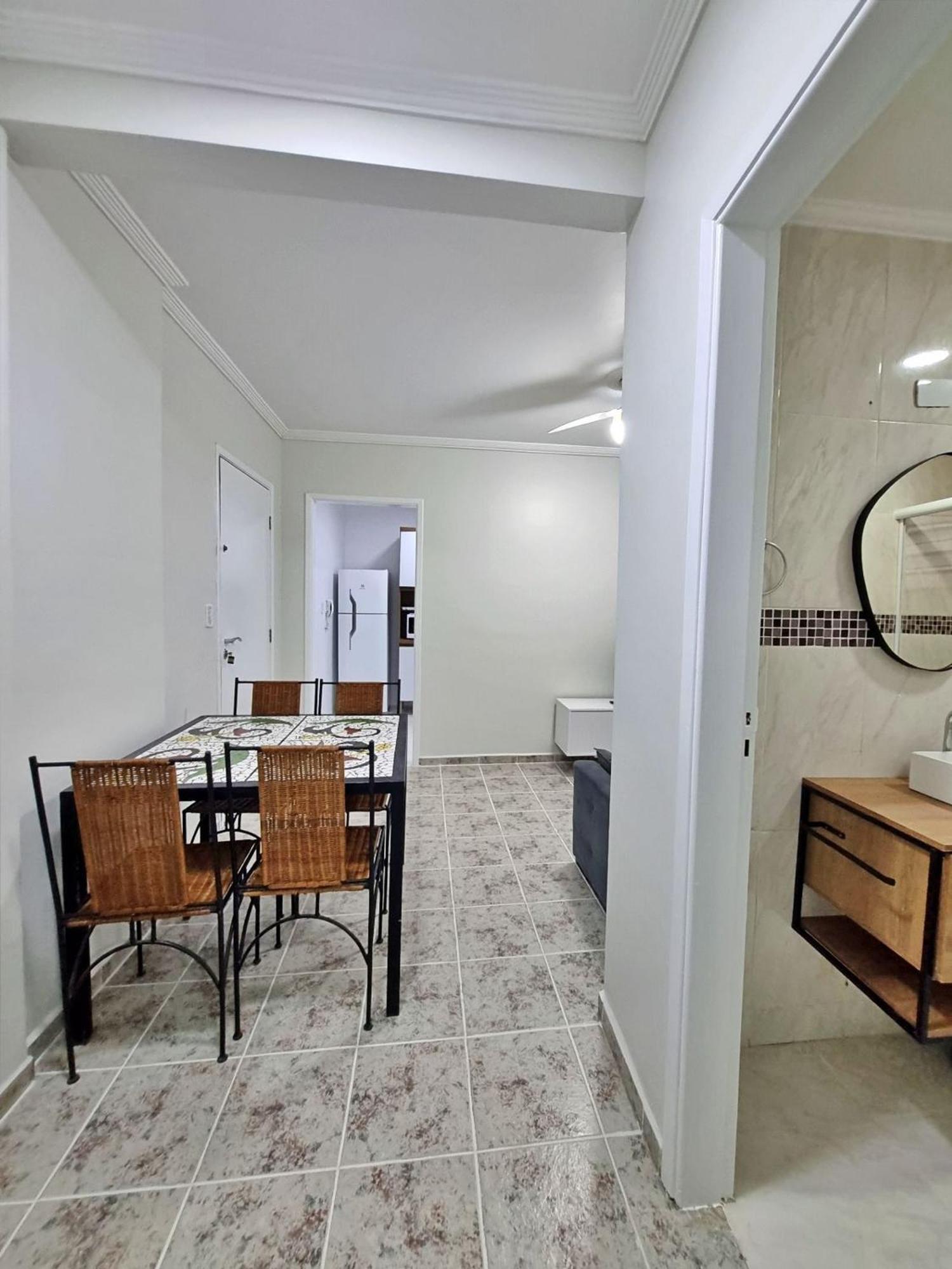 01 Dorm Reformado C/Ar Cond, Wi-Fi, 1 Vaga, Enseada, Prox Ao Pao De Acucar Apartment Guaruja Ngoại thất bức ảnh
